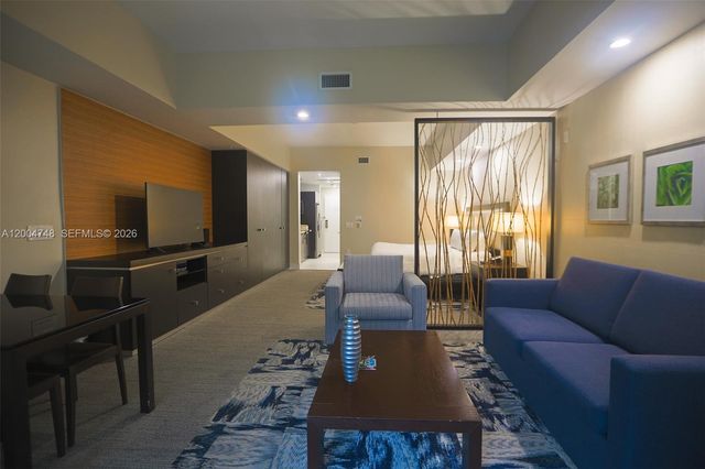 5300 NW 87th Ave 311, Doral, FL 33178