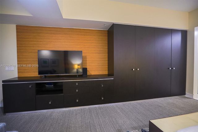 5300 NW 87th Ave 311, Doral, FL 33178