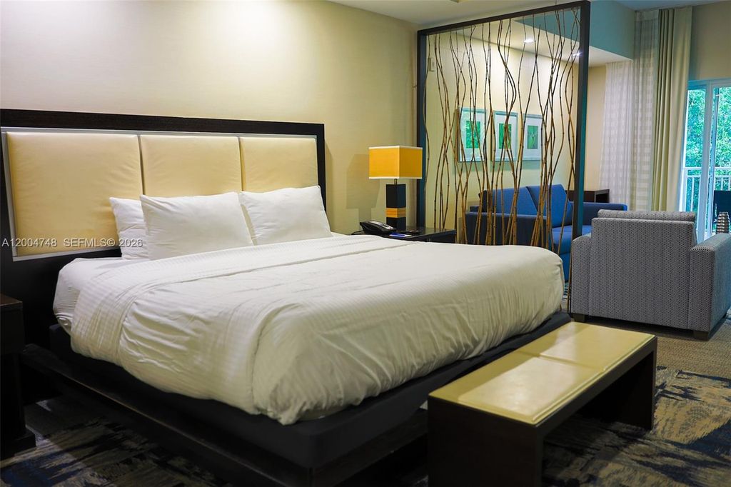 5300 NW 87th Ave 311, Doral, FL 33178