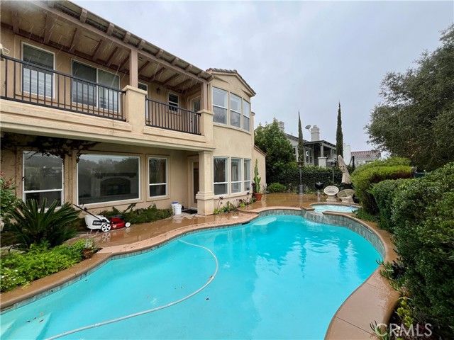 15 Sunningdale, Laguna Hills, CA 92679