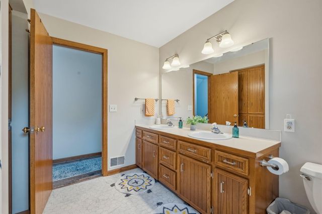 2331 Pheasant Avenue NW, Grand Rapids, MI 49534