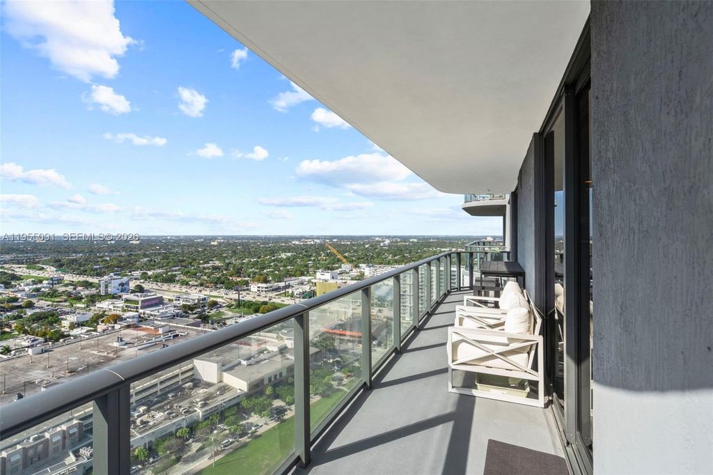 Image 12 of property listing at 121 NE 34th St 3001, Miami, FL 33137