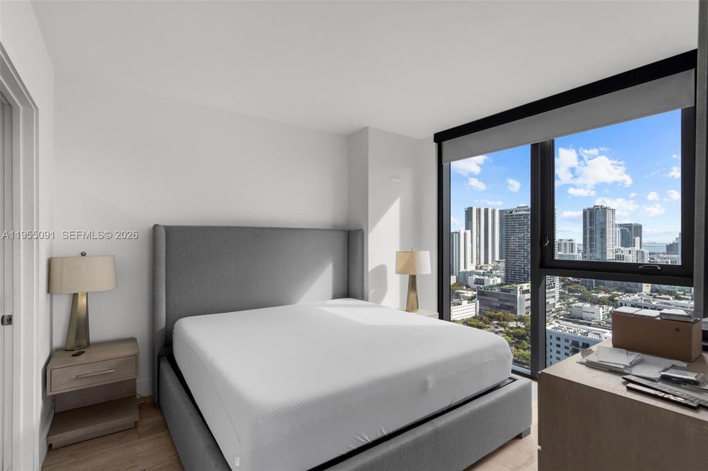 Image 5 of property listing at 121 NE 34th St 3001, Miami, FL 33137