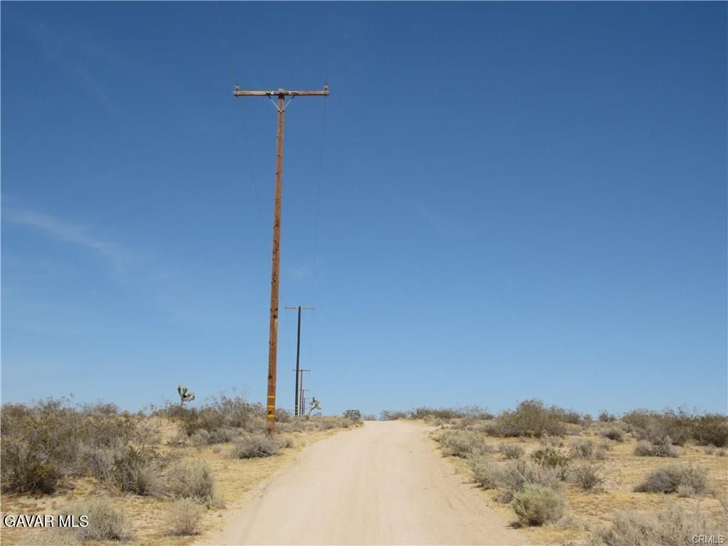 10933 Sierra Road, Adelanto, CA 92301