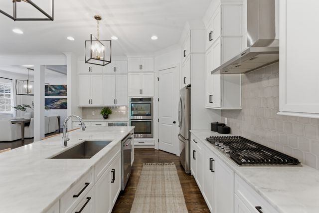 842 Woodmont Blvd, Nashville, TN 37204