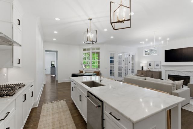 842 Woodmont Blvd, Nashville, TN 37204