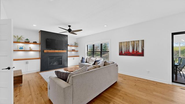 1702 Ancaster Drive, Byron, MN 55920