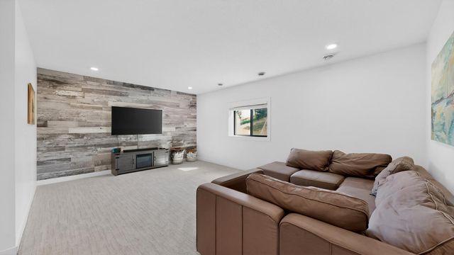1702 Ancaster Drive, Byron, MN 55920