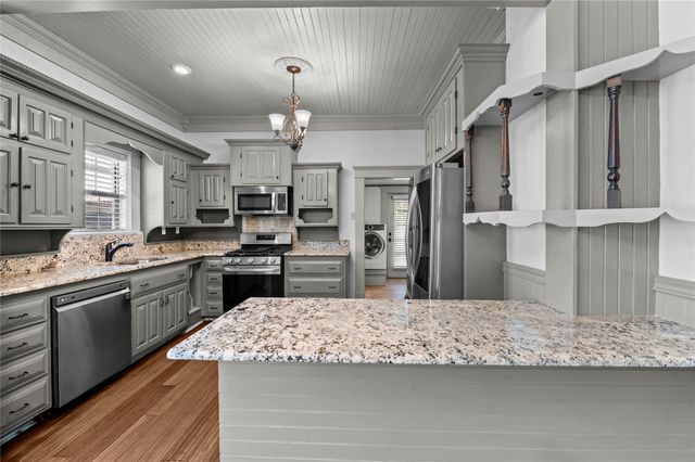 269 E Holley Street, Alba, TX 75410