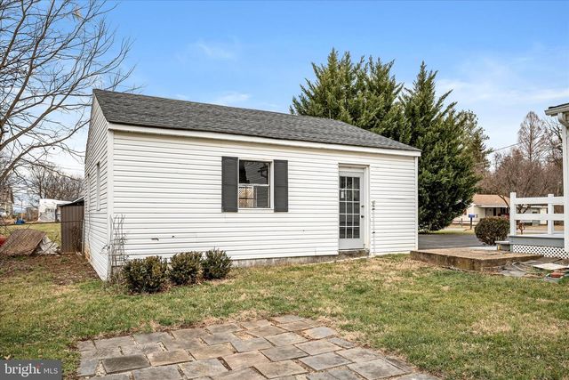 129 CHURCH ST, Summit Point, WV 25446