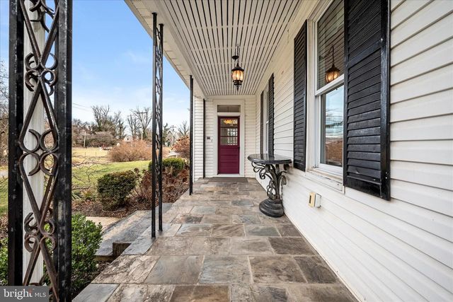 129 CHURCH ST, Summit Point, WV 25446