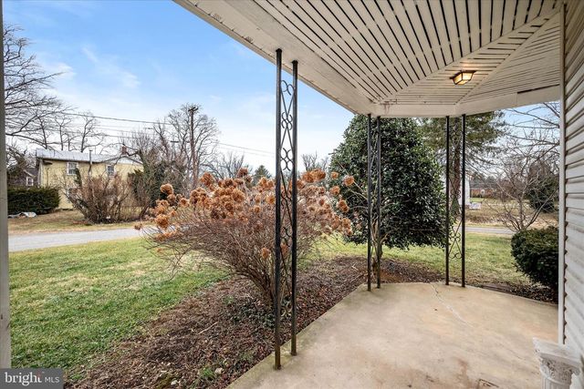 129 CHURCH ST, Summit Point, WV 25446