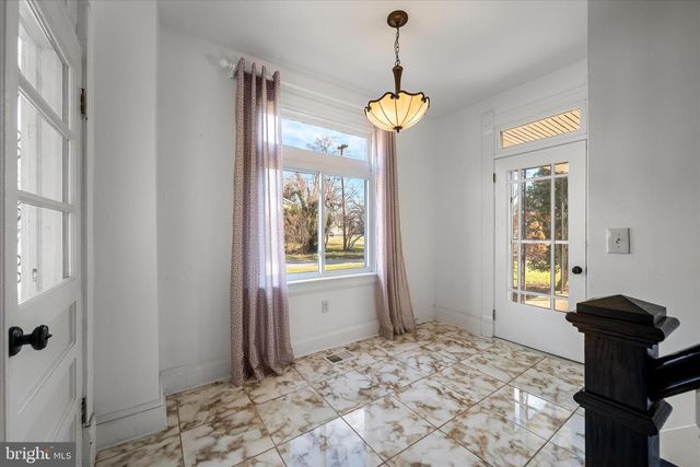 129 CHURCH ST, Summit Point, WV 25446