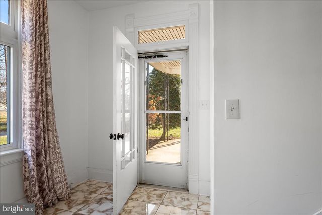 129 CHURCH ST, Summit Point, WV 25446