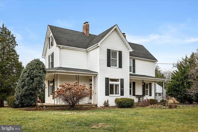 129 CHURCH ST, Summit Point, WV 25446