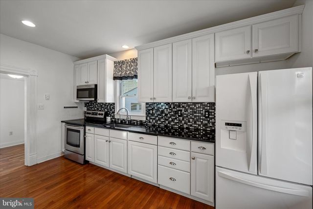 129 CHURCH ST, Summit Point, WV 25446