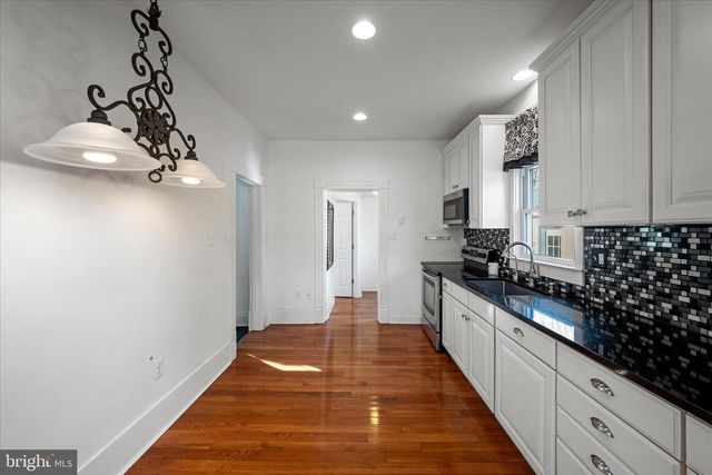 129 CHURCH ST, Summit Point, WV 25446