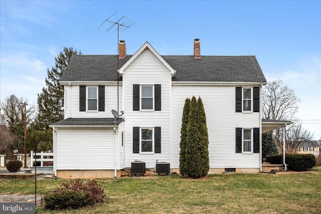 129 CHURCH ST, Summit Point, WV 25446