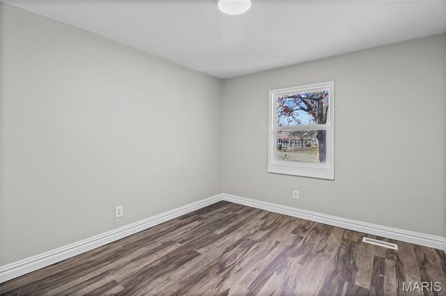 3300 Tom Sawyer Drive, Florissant, MO 63033