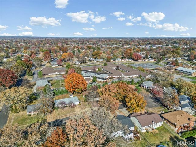 3300 Tom Sawyer Drive, Florissant, MO 63033