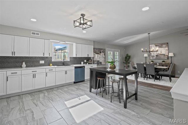 3300 Tom Sawyer Drive, Florissant, MO 63033