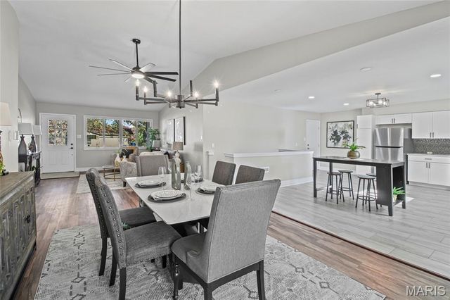 3300 Tom Sawyer Drive, Florissant, MO 63033