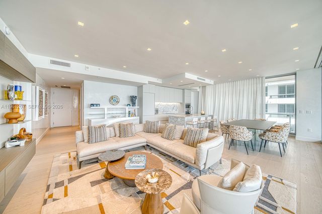 5775 Collins Ave 703, Miami Beach, FL 33140