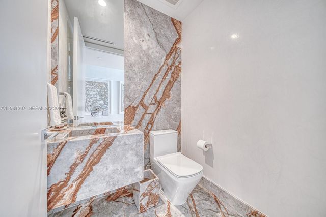 5775 Collins Ave 703, Miami Beach, FL 33140