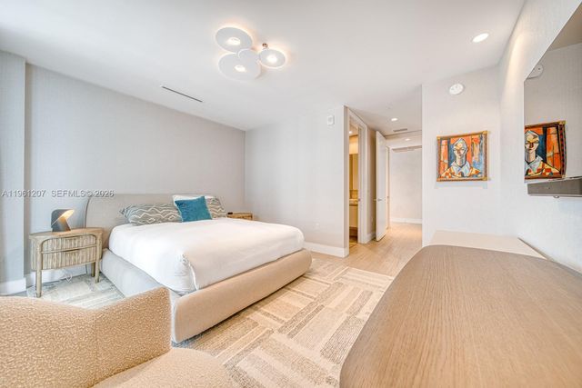 5775 Collins Ave 703, Miami Beach, FL 33140