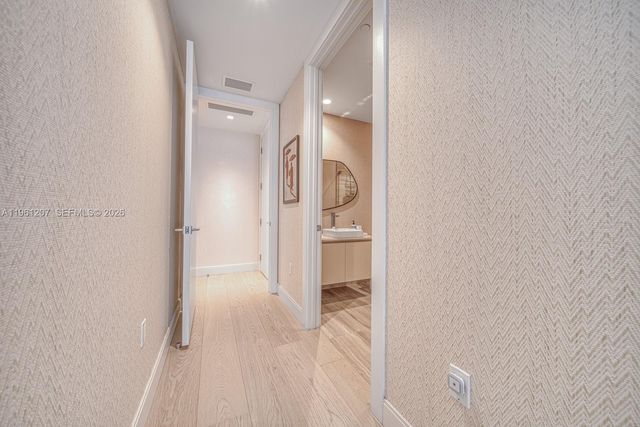 5775 Collins Ave 703, Miami Beach, FL 33140