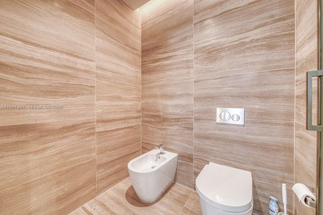 5775 Collins Ave 703, Miami Beach, FL 33140