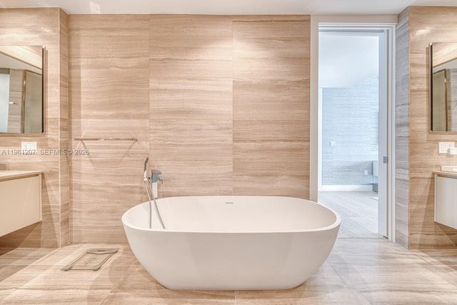 5775 Collins Ave 703, Miami Beach, FL 33140