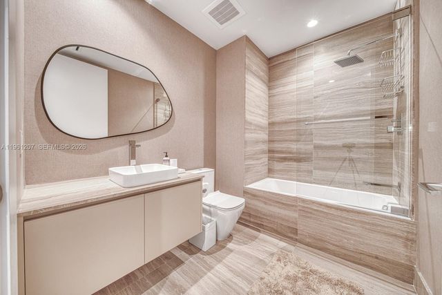 5775 Collins Ave 703, Miami Beach, FL 33140