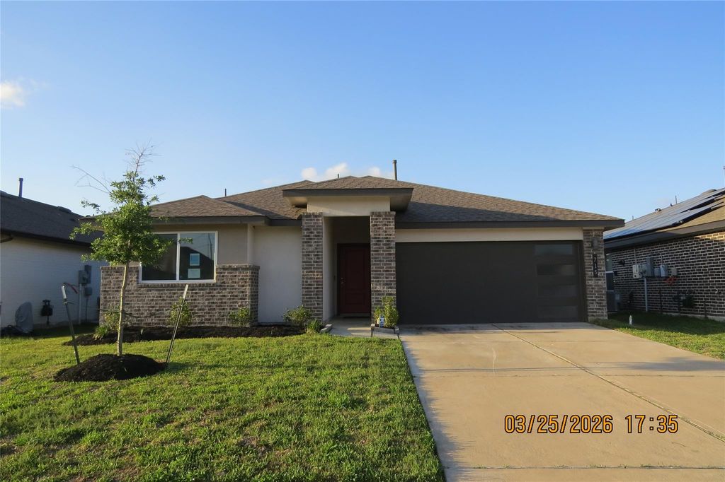 715 Silver Kettle Drive, Rosharon, TX 77583