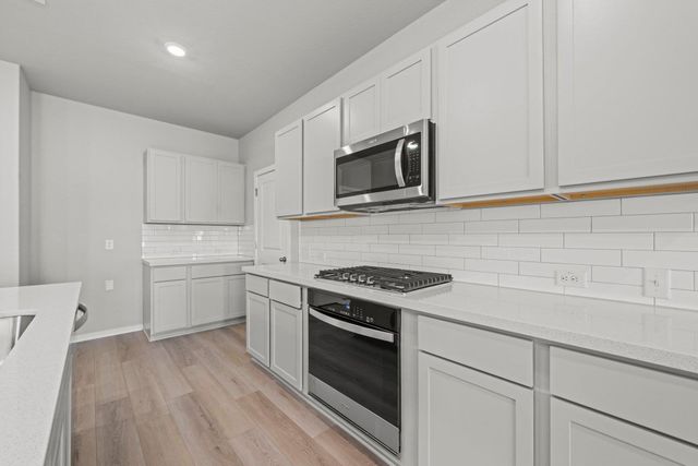 141 Ayres Horn, Cedar Creek, TX 78612