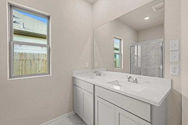 141 Ayres Horn, Cedar Creek, TX 78612