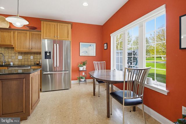 704 WOODFIELD DR, Lititz, PA 17543