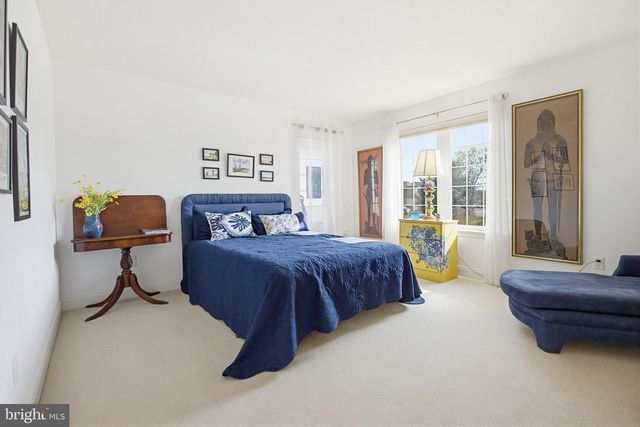704 WOODFIELD DR, Lititz, PA 17543
