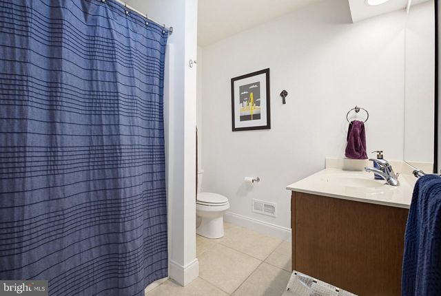 704 WOODFIELD DR, Lititz, PA 17543
