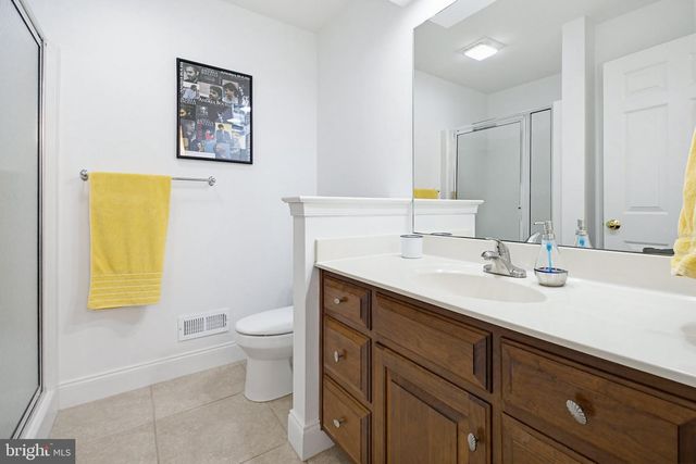 704 WOODFIELD DR, Lititz, PA 17543