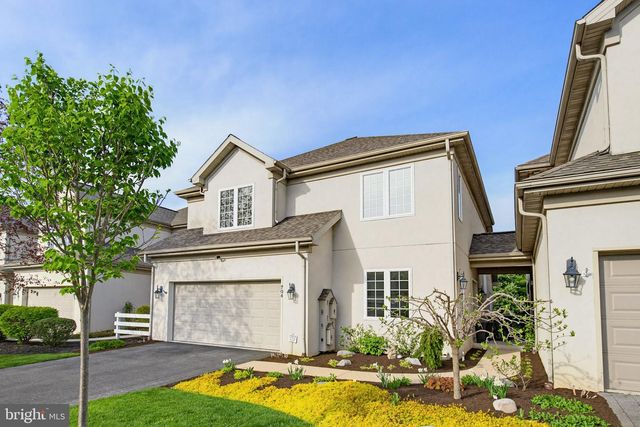 704 WOODFIELD DR, Lititz, PA 17543
