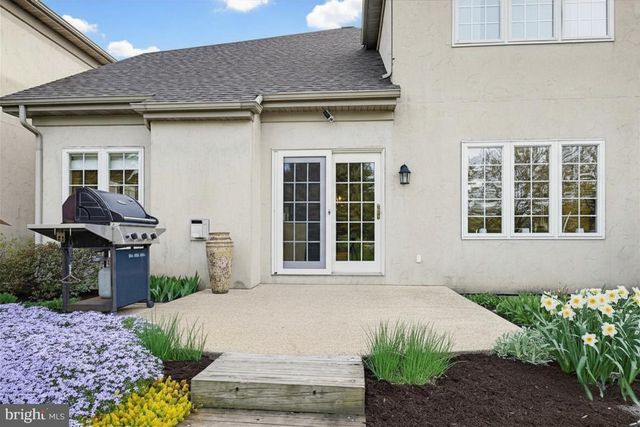 704 WOODFIELD DR, Lititz, PA 17543