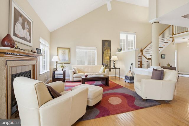 704 WOODFIELD DR, Lititz, PA 17543