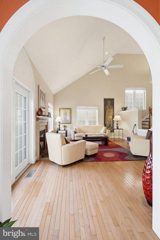 704 WOODFIELD DR, Lititz, PA 17543