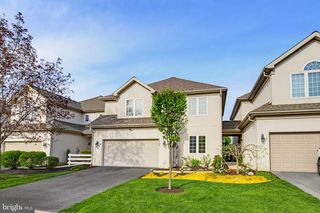 704 WOODFIELD DR, Lititz, PA 17543