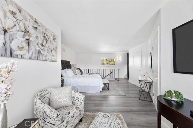 8356 Vanalden Avenue, Northridge (los Angeles), CA 91324