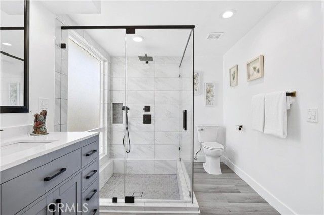 8356 Vanalden Avenue, Northridge (los Angeles), CA 91324