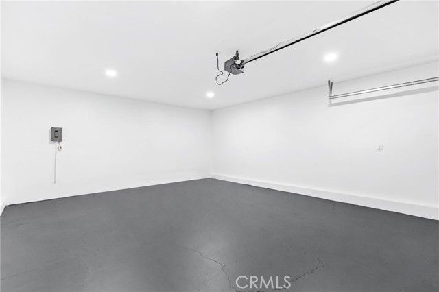 8356 Vanalden Avenue, Northridge (los Angeles), CA 91324