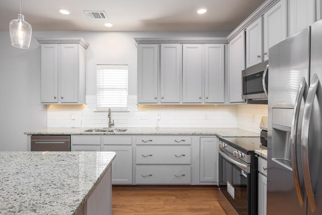 815 Barrington Place Dr, Brentwood, TN 37027