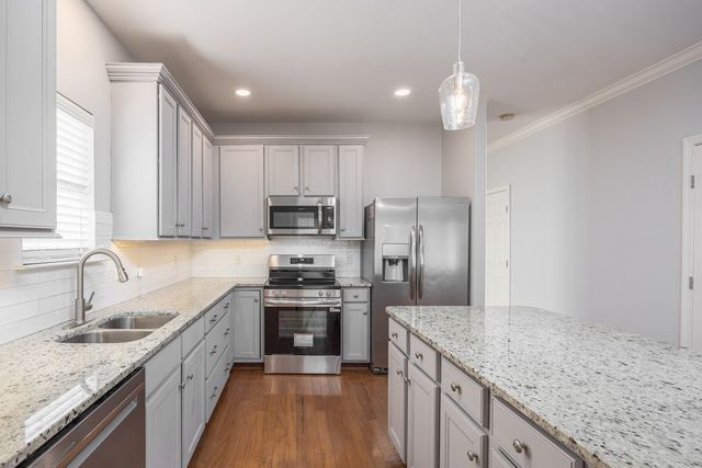 815 Barrington Place Dr, Brentwood, TN 37027